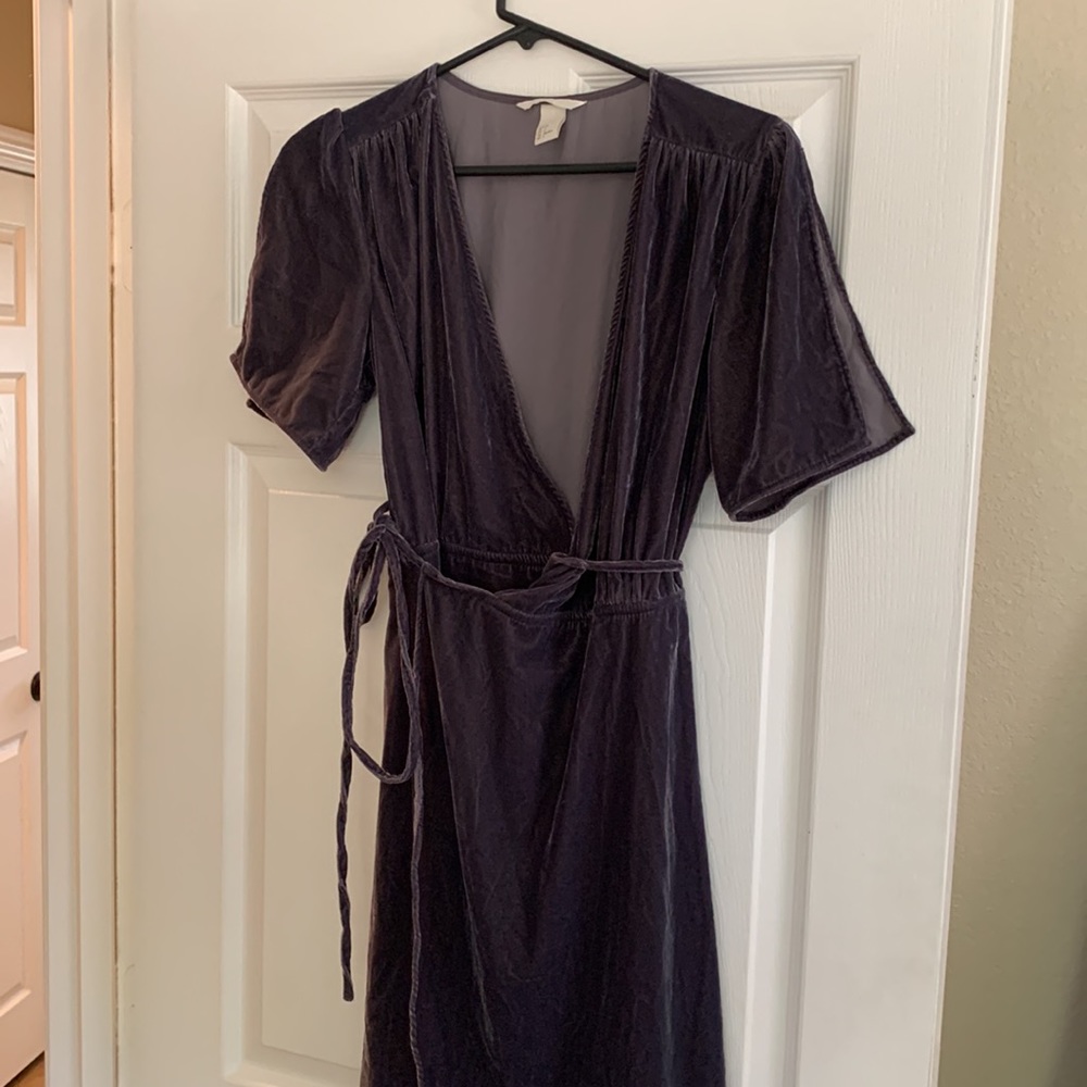 H & M Flutter sleeve purple velvety-touch wrap-dress